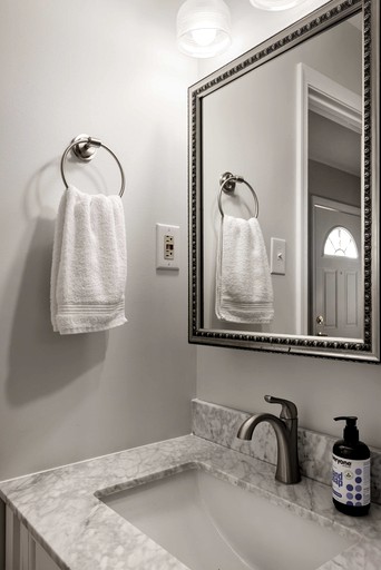 Cabins (United States of America, Gerrardstown, West Virginia)