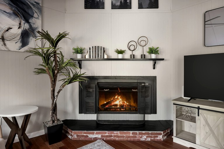 Cabins (United States of America, Gerrardstown, West Virginia)