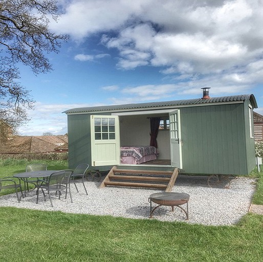 Huts (Goathurst, England, United Kingdom)