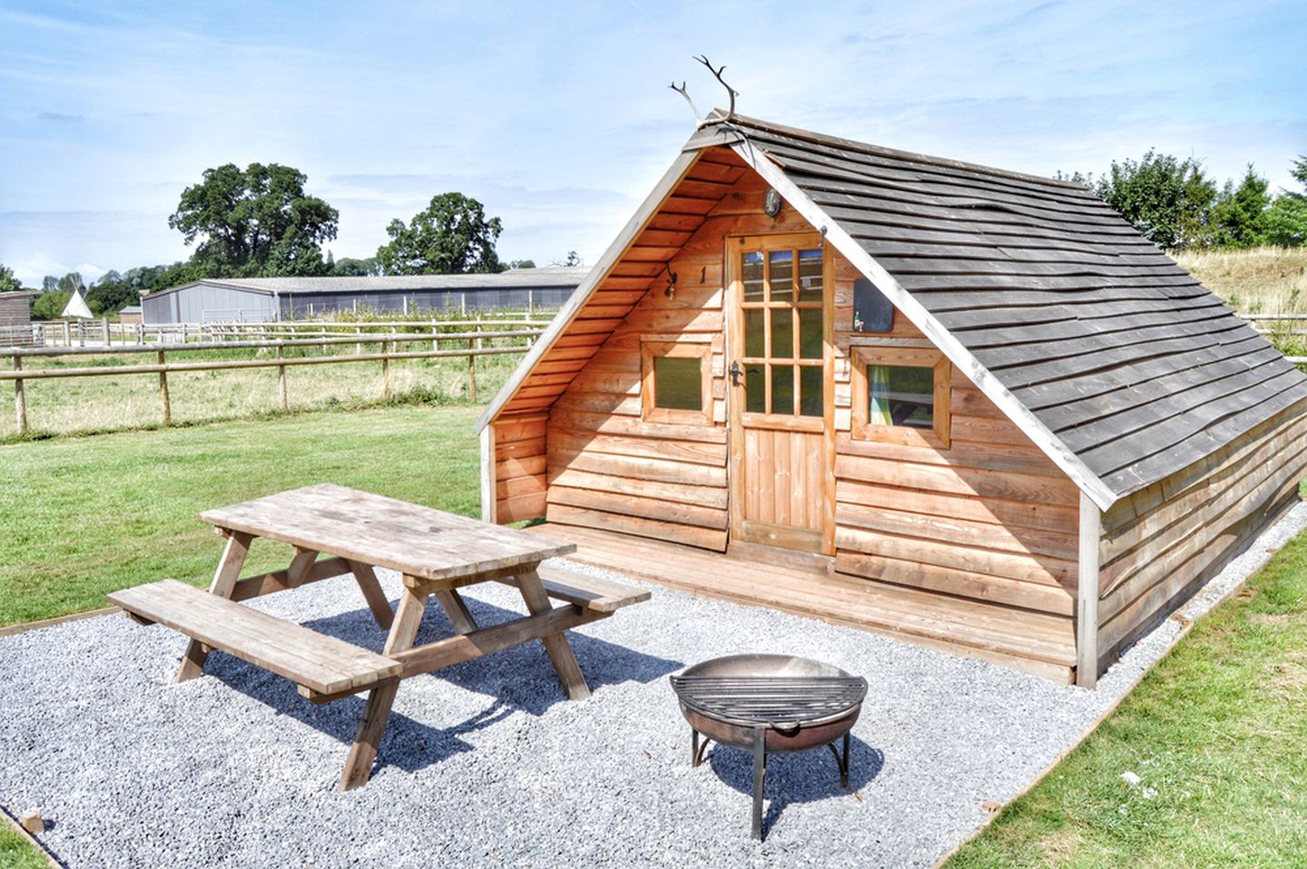 Cabins (Goathurst, England, United Kingdom)