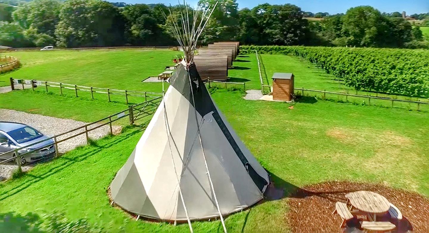 Tipis (Goathurst, England, United Kingdom)