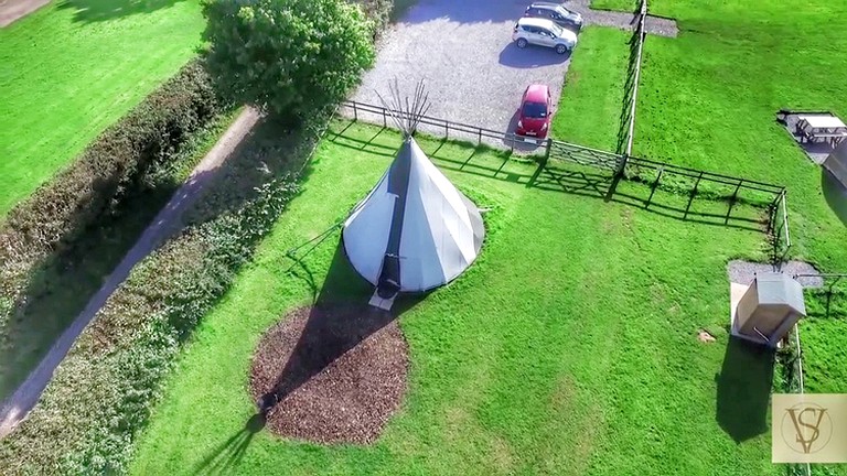 Tipis (Goathurst, England, United Kingdom)