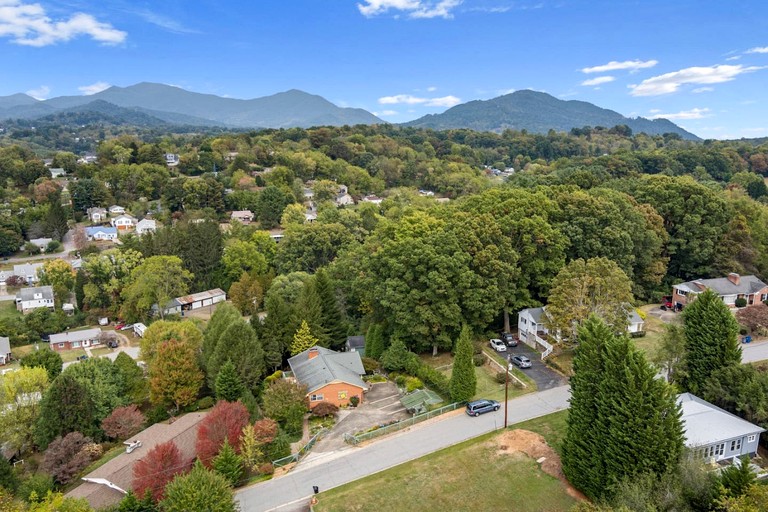 Cottages (United States of America, Canton, North Carolina)