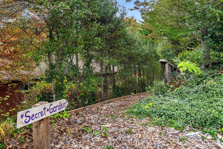 Cottages (United States of America, Canton, North Carolina)