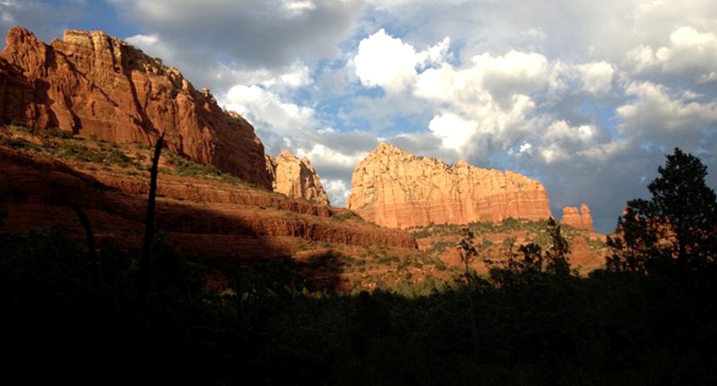 Gorgeous Cabin Rental with Breathtaking Views of Jordan Park in Sedona, Arizona