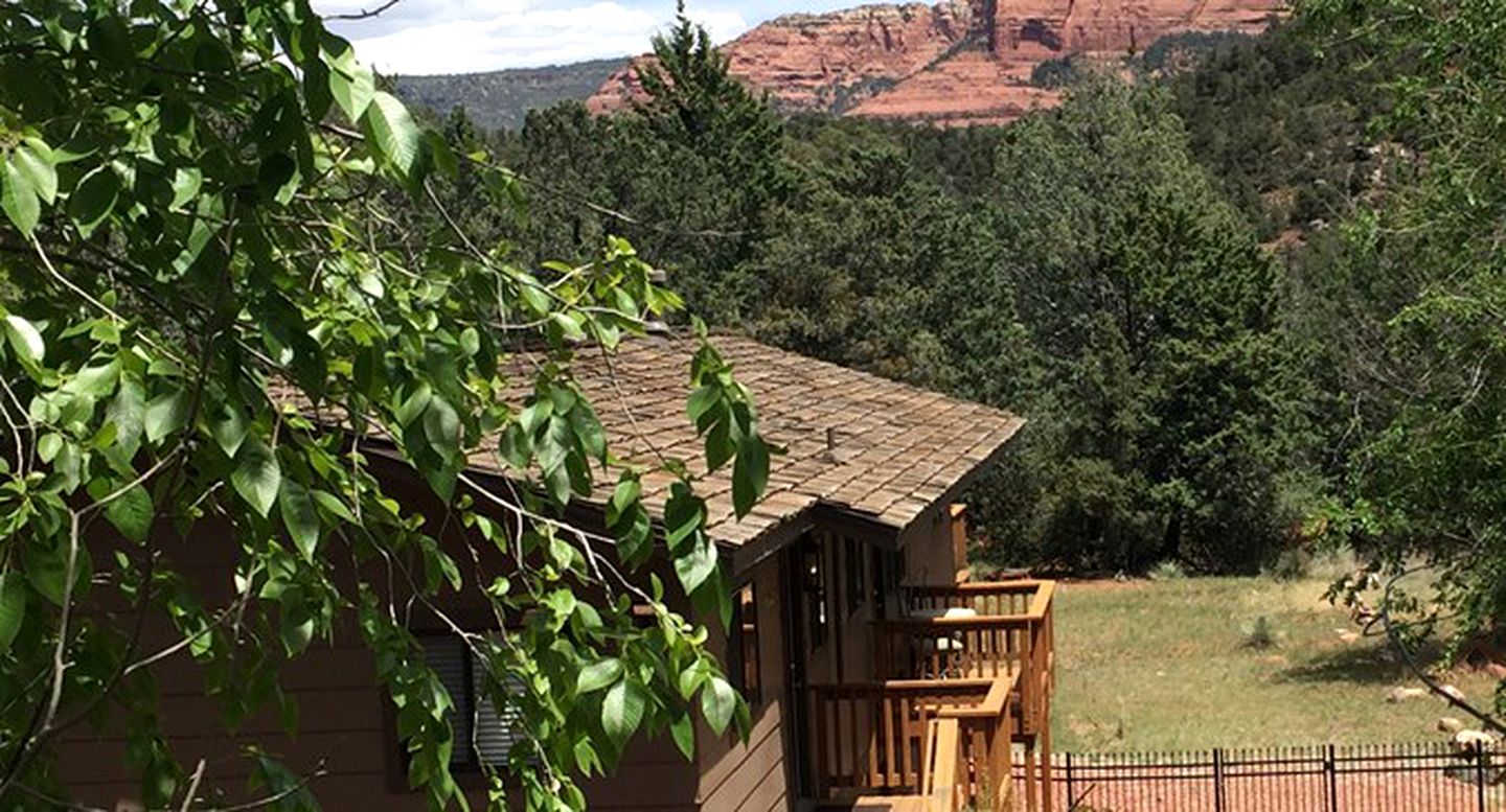 Gorgeous Cabin Rental with Breathtaking Views of Jordan Park in Sedona, Arizona