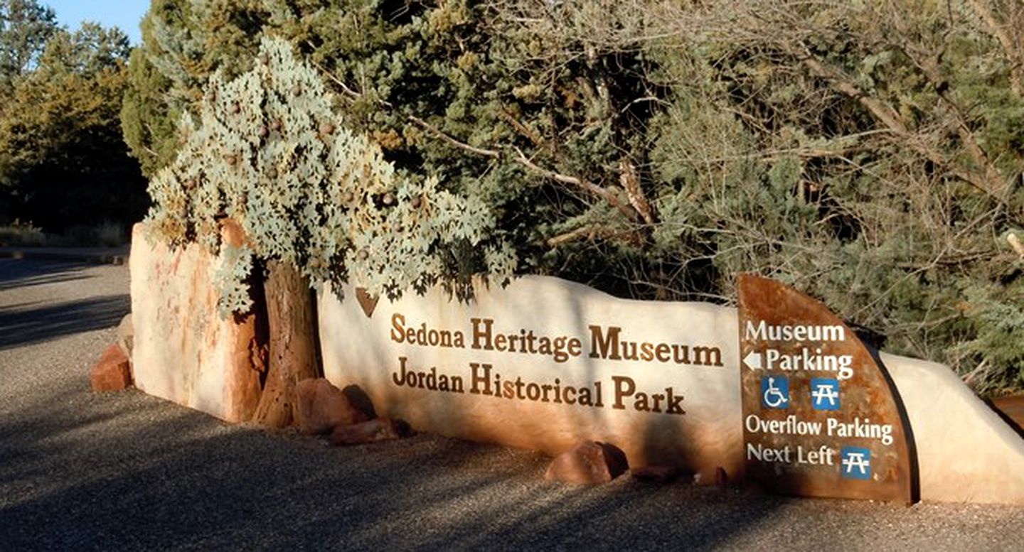 Gorgeous Cabin Rental with Breathtaking Views of Jordan Park in Sedona, Arizona