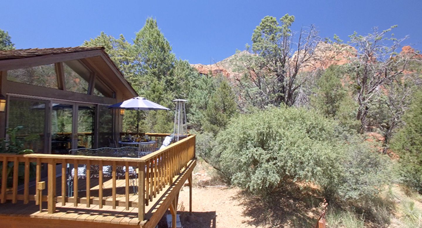 Gorgeous Cabin Rental with Breathtaking Views of Jordan Park in Sedona, Arizona