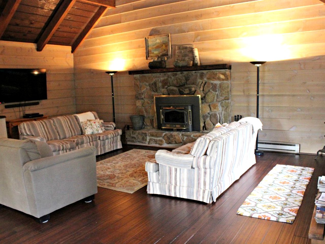 Cozy and Rustic Cabin Rental near Mount Snow in Angel Fire, New Mexico