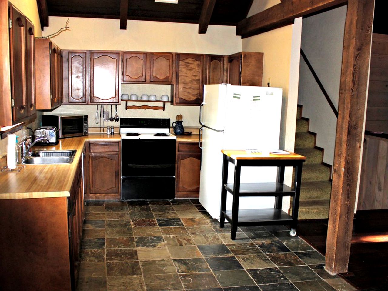 Cozy and Rustic Cabin Rental near Mount Snow in Angel Fire, New Mexico