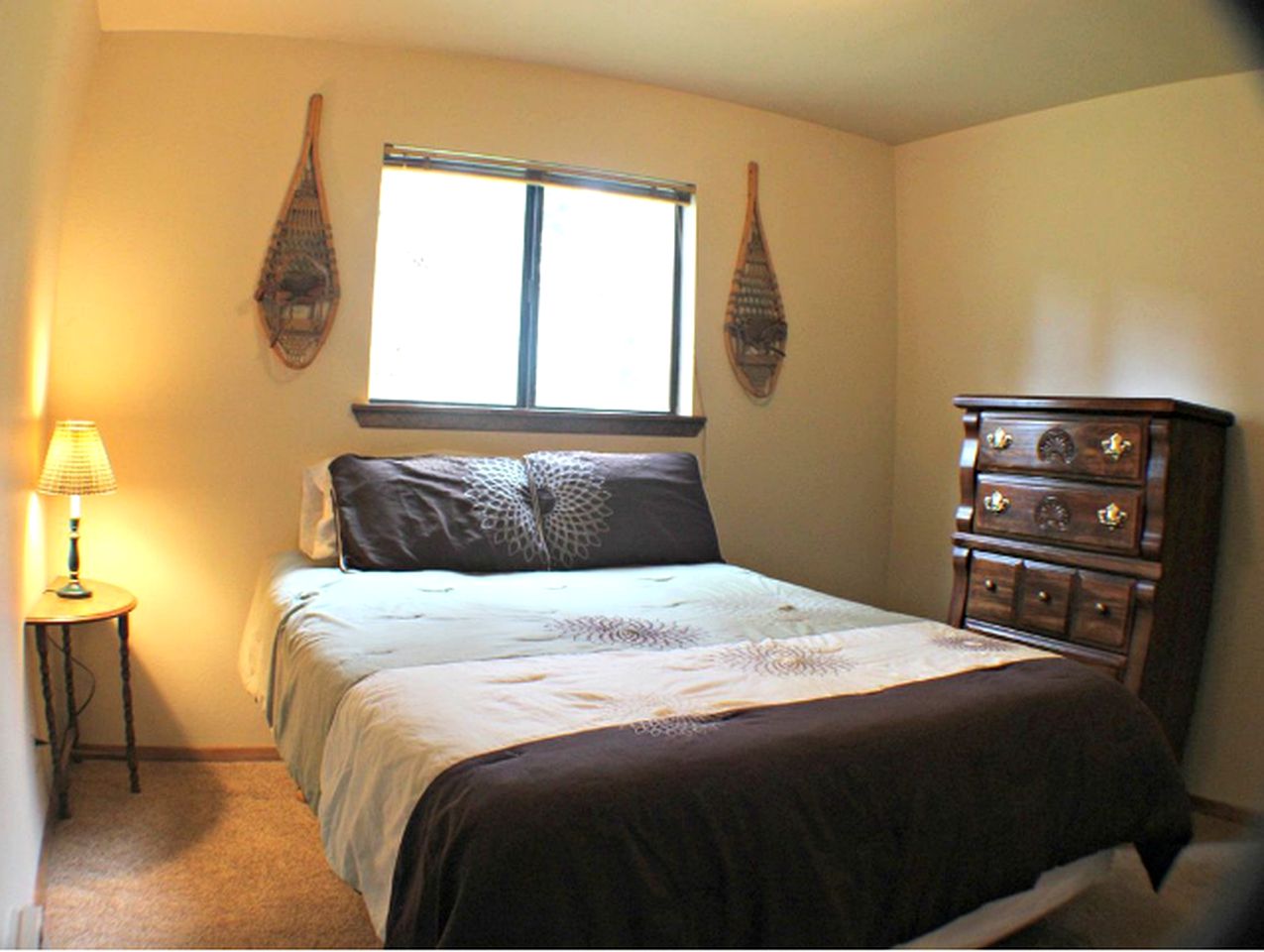 Cozy and Rustic Cabin Rental near Mount Snow in Angel Fire, New Mexico