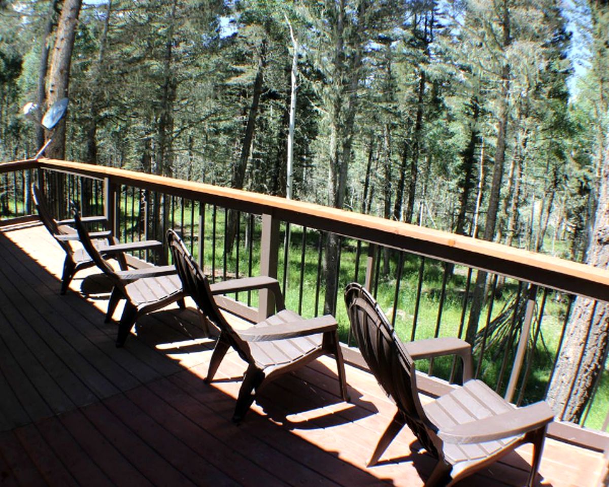 Cozy and Rustic Cabin Rental near Mount Snow in Angel Fire, New Mexico