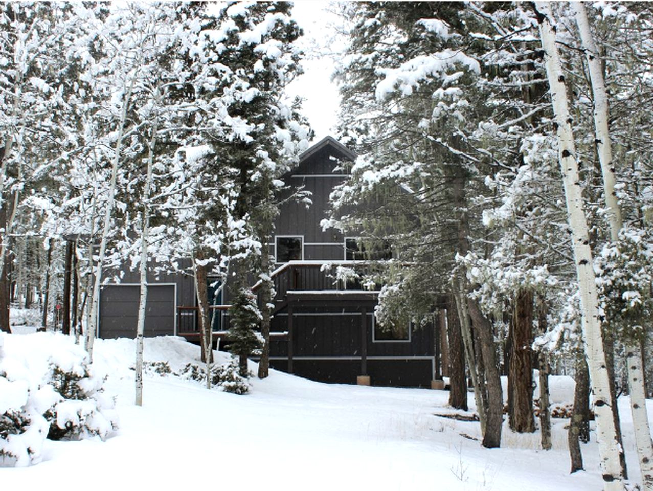 Cozy and Rustic Cabin Rental near Mount Snow in Angel Fire, New Mexico