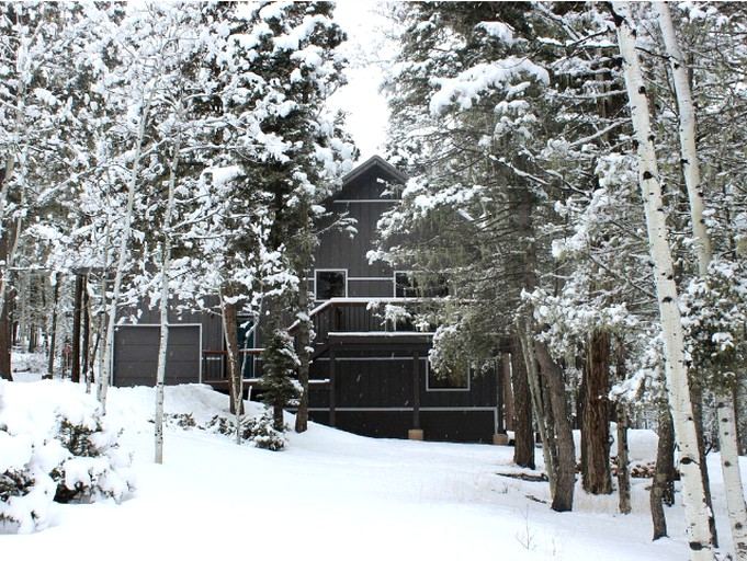Cabins (Angel Fire, New Mexico, United States)