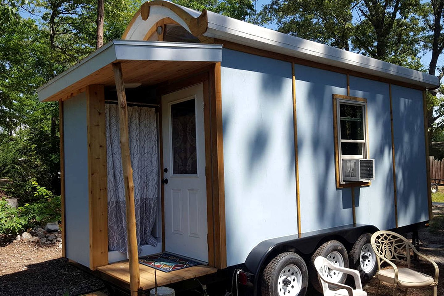 tiny-house-on-lake-near-greenville-south-carolina-glamping-hub