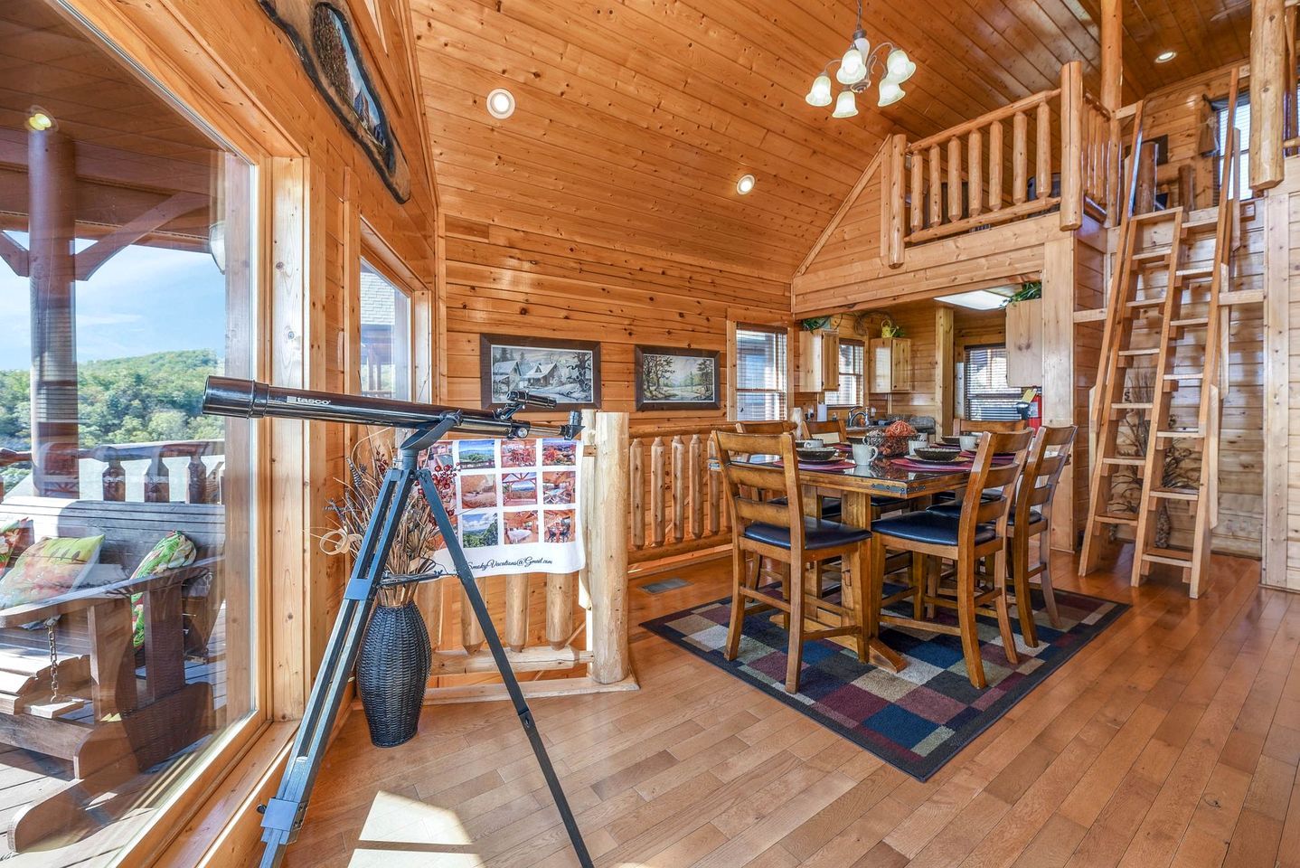 Sensational Mountain Retreat with Spa and Amazing Interior in Sevierville, Tennessee