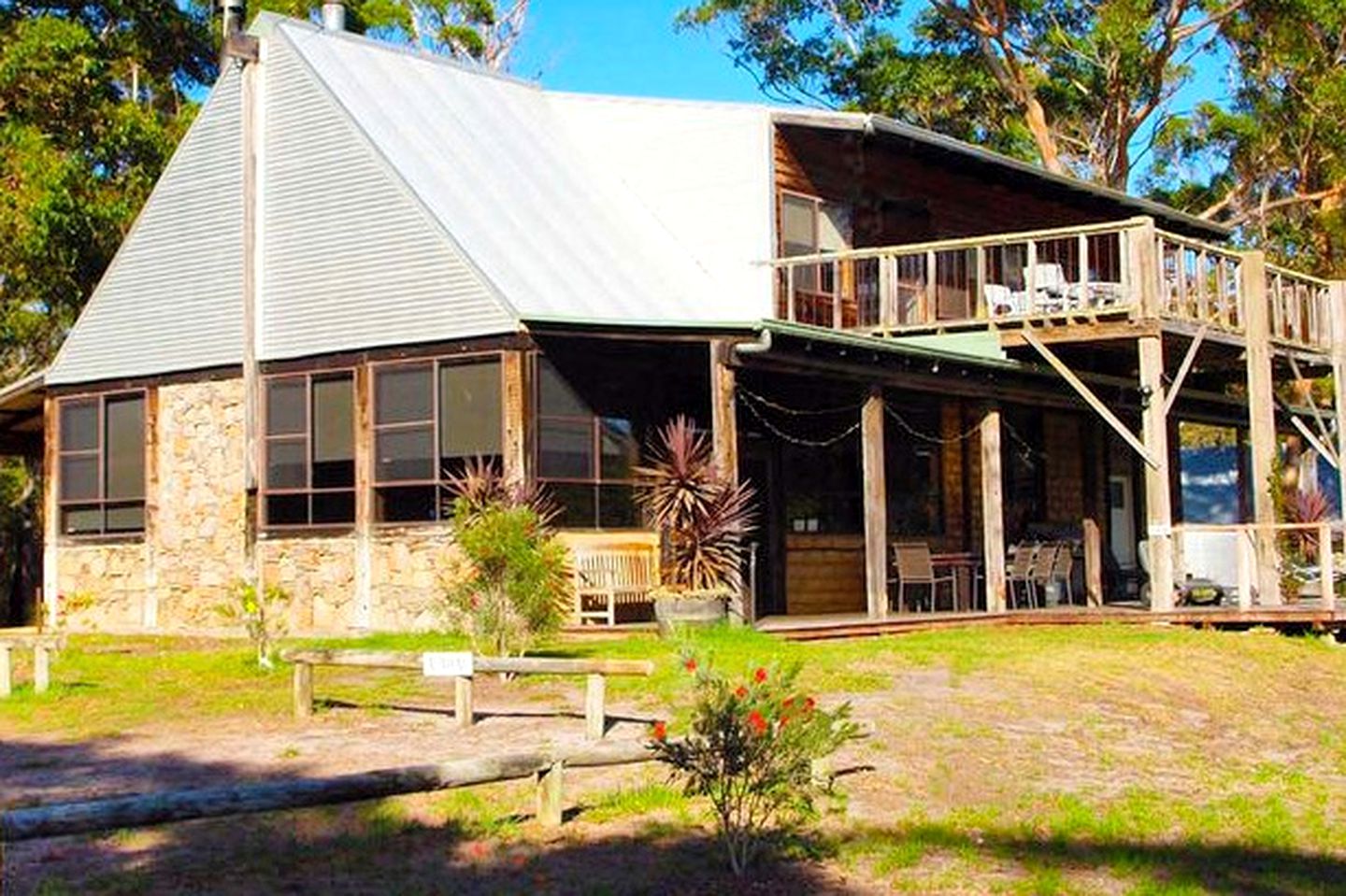 Sensational Vacation Rental with Spectacular Views in Youngs Siding, Australia