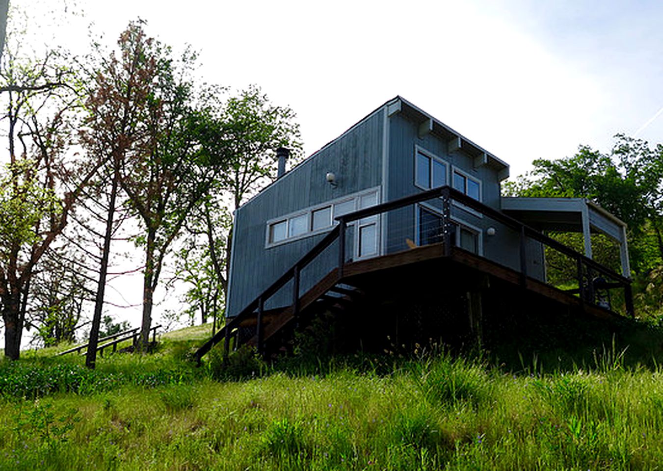 Chic Studio Cabin in the Sierra Nevada near Sequoia National Park, California