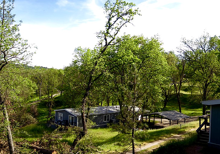 Cabins (Badger, California, United States)