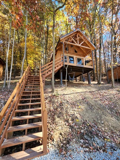 Lofted Cabin Wonderful for Outdoor Adventures near Tappan Lake in Ohio