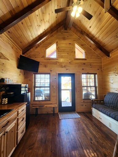 Cabins (United States of America, Franklin, Ohio)