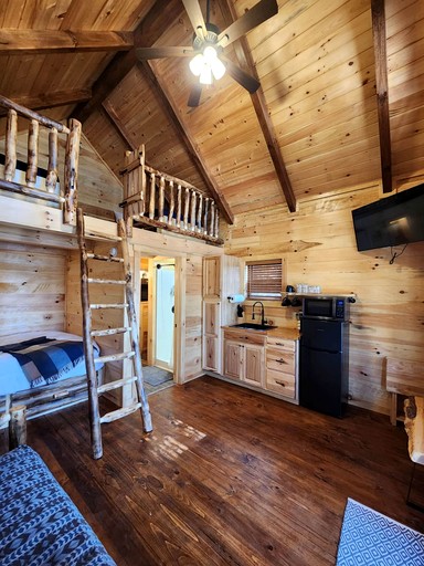 Cabins (United States of America, Franklin, Ohio)