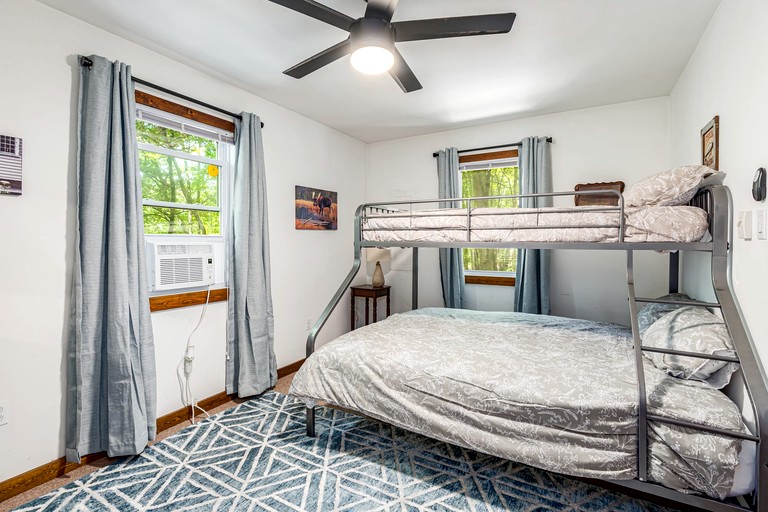 Vacation Rentals (United States of America, Great Cacapon, West Virginia)