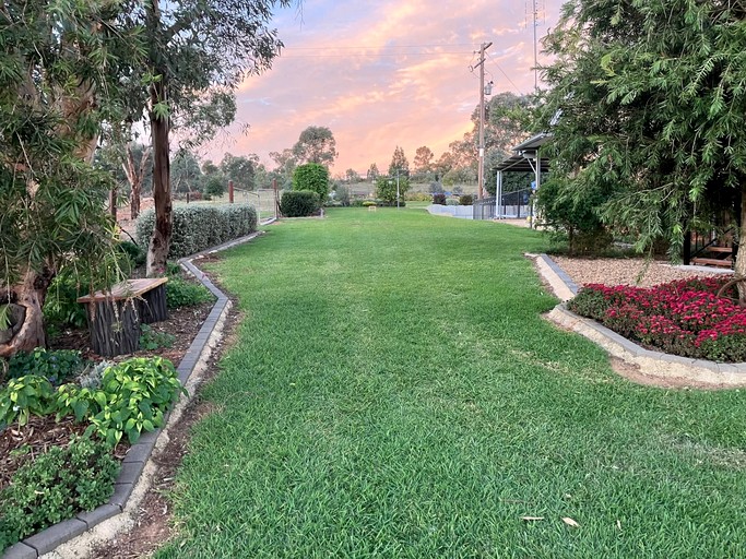 Tiny Houses (Australia, Parkes, New South Wales)