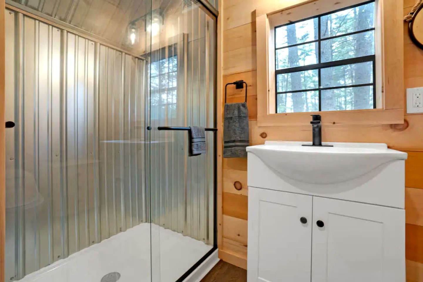 Serene A-Frame with Hot Tub Perfect for Couples in Oxford, Maine
