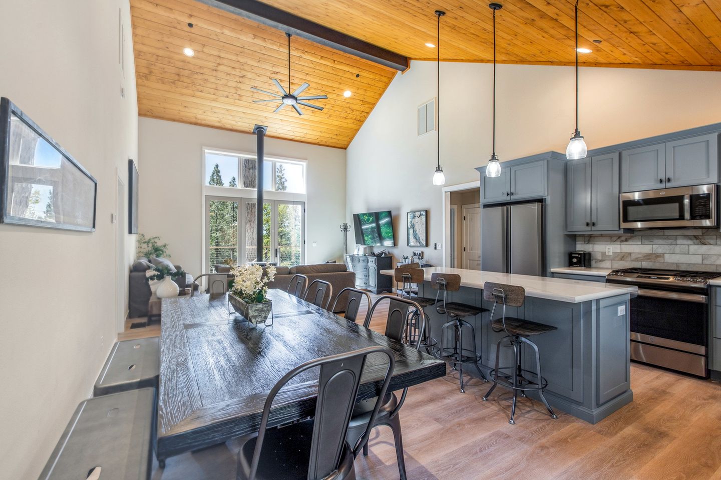 Secluded Cabin Settled in the Middle of the Forest in Arnold, California