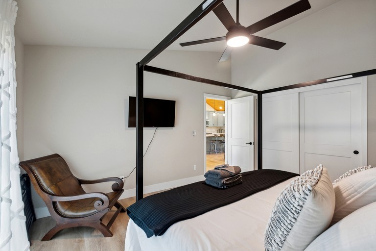 Cabins (United States of America, Arnold, California)