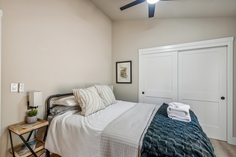 Cabins (United States of America, Arnold, California)