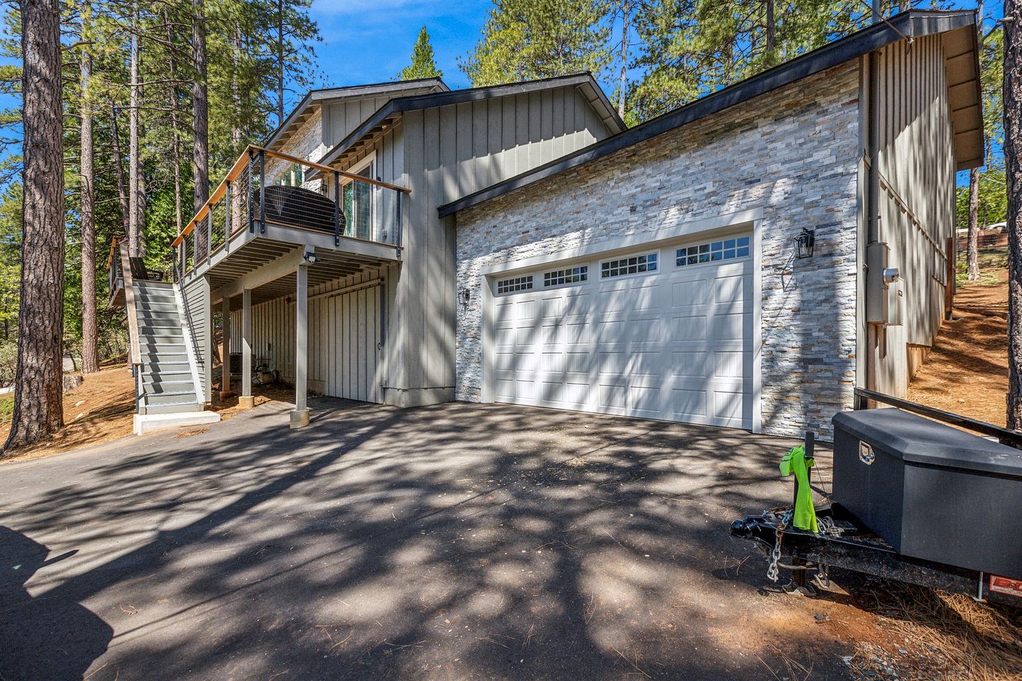 Secluded Cabin Settled in the Middle of the Forest in Arnold, California
