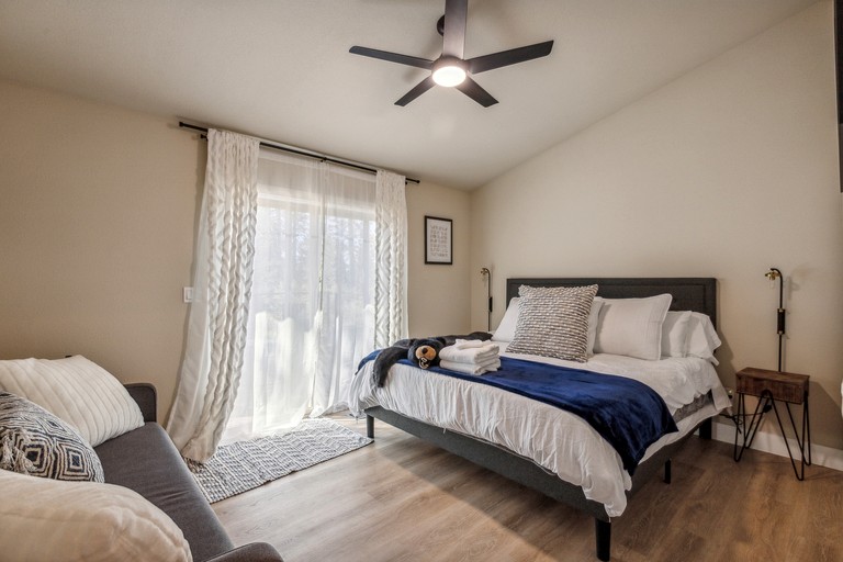 Cabins (United States of America, Arnold, California)