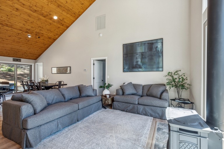 Cabins (United States of America, Arnold, California)