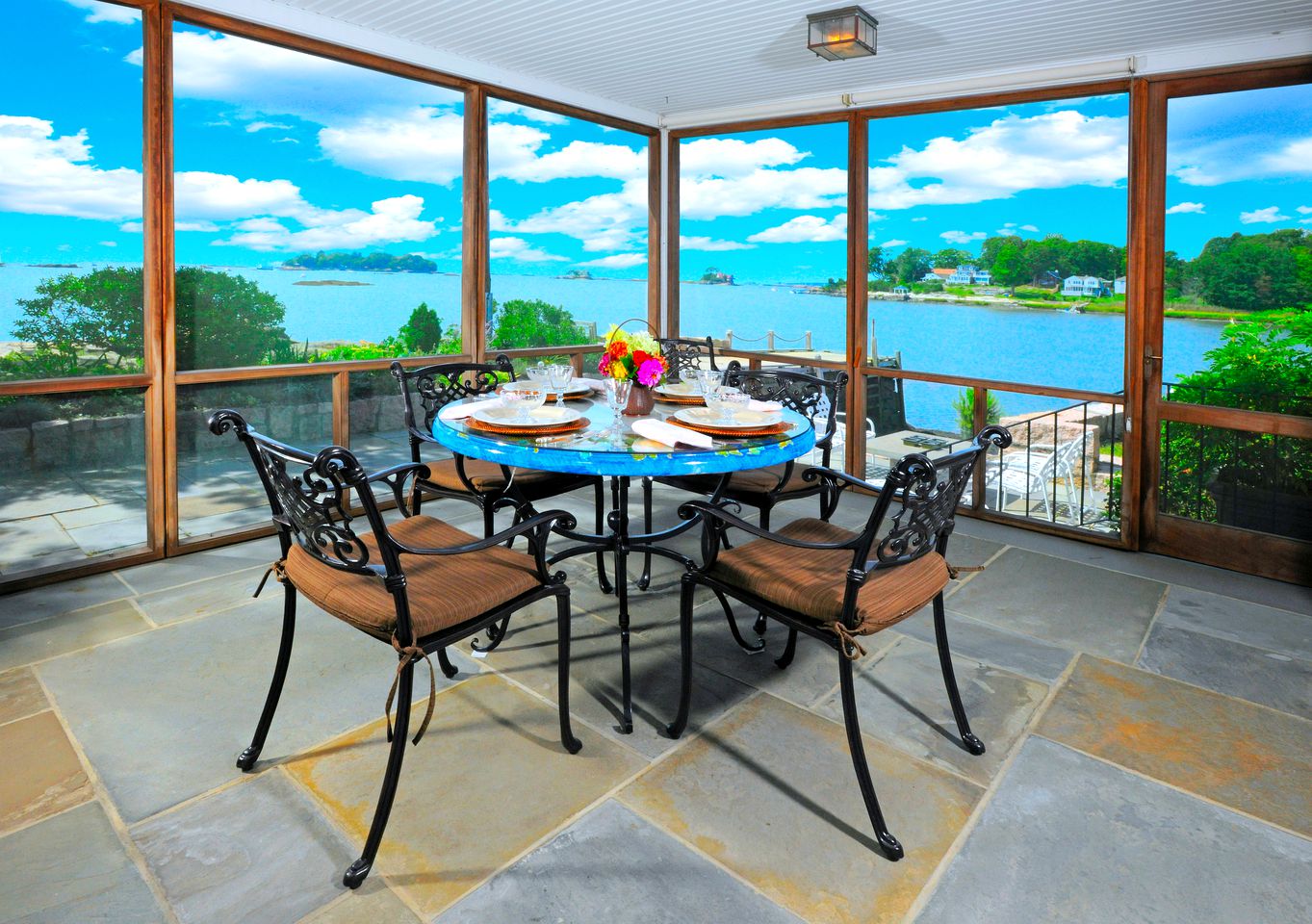 Serene Bed and Breakfast Suite for a Weekend Getaway on the Long Island Sound, Connecticut