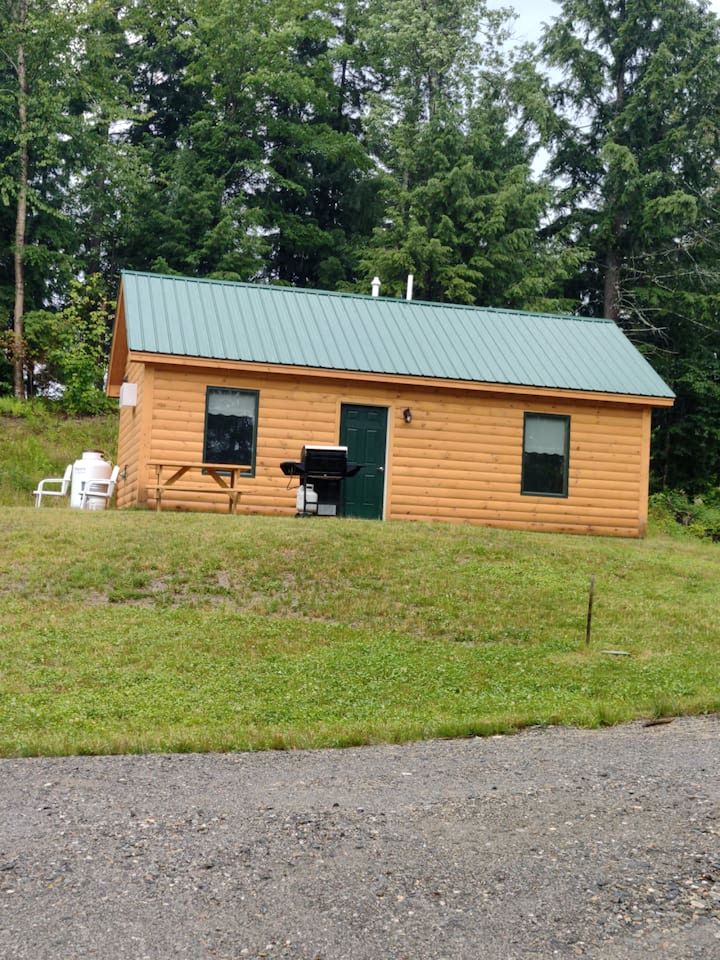 Serene Country Cabin in the Heart of Vermont near the Green Mountains, Perfect for a Weekend in Nature