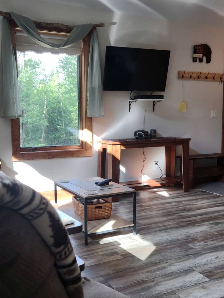 Serene Country Cabin in the Heart of Vermont near the Green Mountains, Perfect for a Weekend in Nature