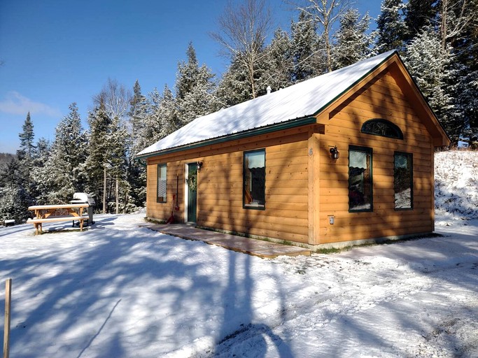 Serene Country Cabin in the Heart of Vermont near the Green Mountains, Perfect for a Weekend in Nature