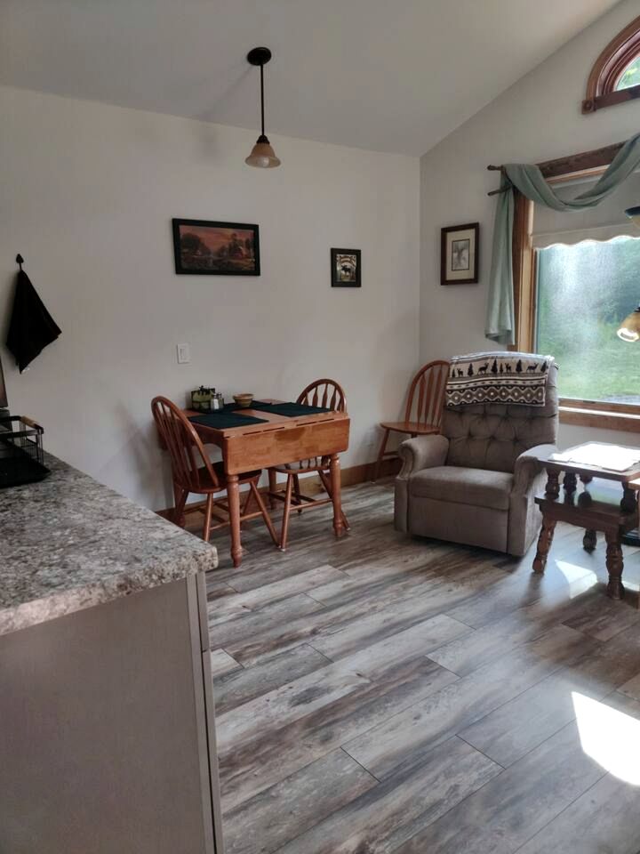 Serene Country Cabin in the Heart of Vermont near the Green Mountains, Perfect for a Weekend in Nature