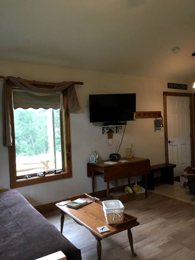 Cabins (United States of America, Hyde Park, Vermont)