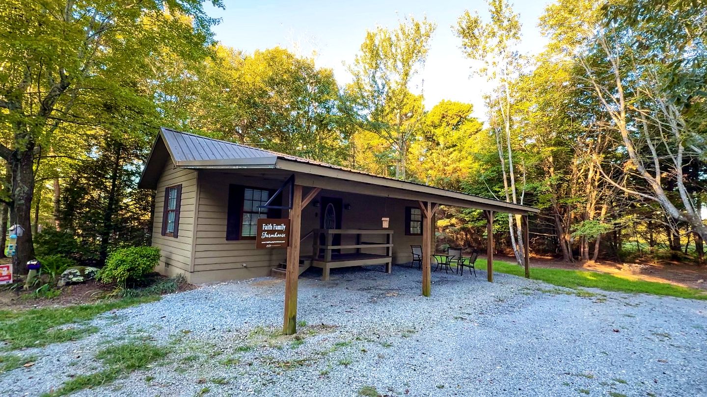 Serene Countryside Cabin Surrounded by Nature in Mentone, Alabama