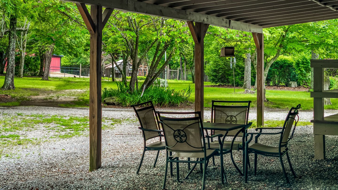 Serene Countryside Cabin Surrounded by Nature in Mentone, Alabama
