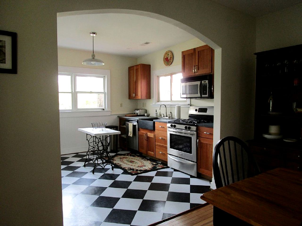 Serene Countryside Cottage Rental with Screened Porch near Charlottesville, Virginia