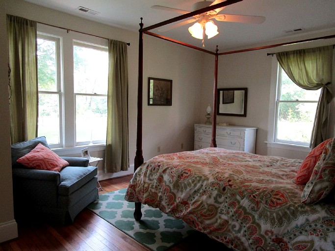 Cottages (Louisa, Virginia, United States)