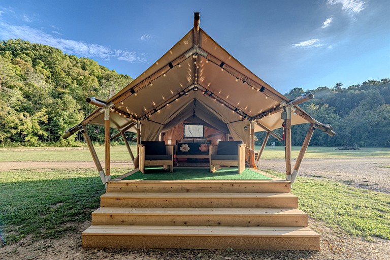 Safari Tents (United States of America, Newport, Tennessee)