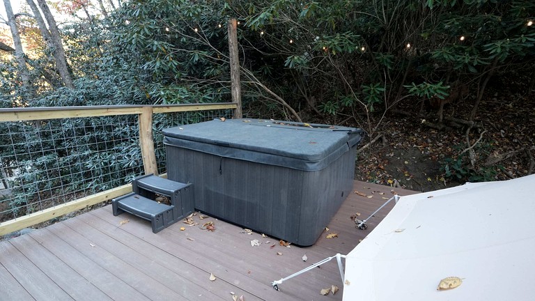 Bell Tents (United States of America, Waynesville, North Carolina)