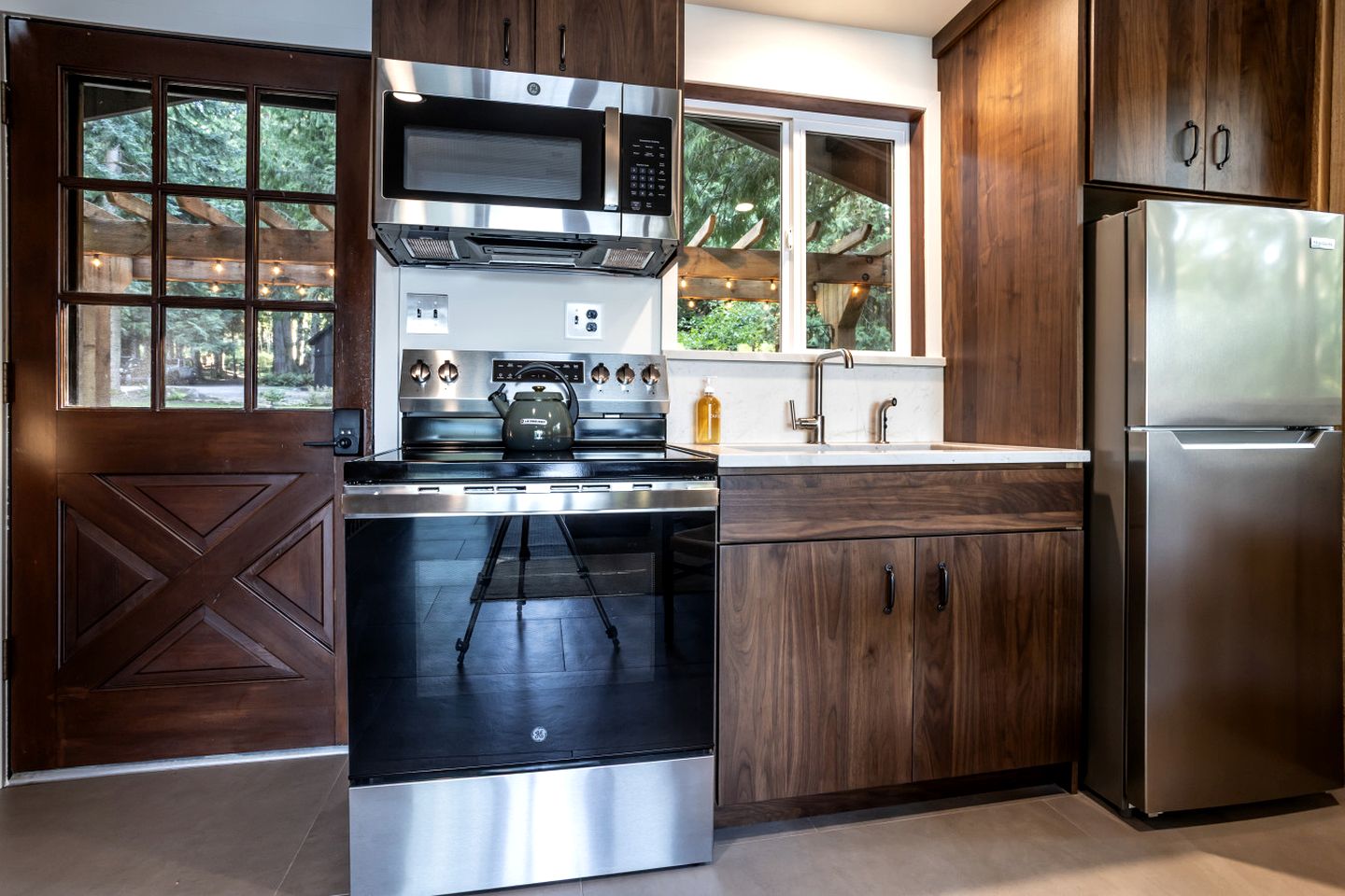 Serene Lake Whatcom Retreat with Dock & Hot Tub Near Bellingham in Sedro-Woolley, Washington