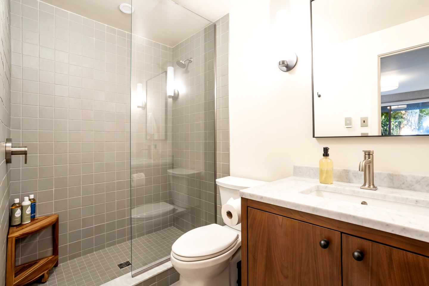 Serene Lake Whatcom Retreat with Dock & Hot Tub Near Bellingham in Sedro-Woolley, Washington