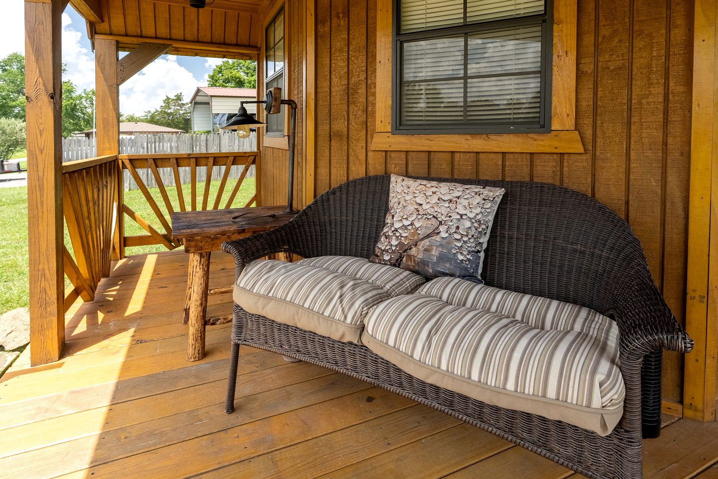 Serene Loft Cabin with Outdoor Grill and Fire Pit in Creal Springs, Illinois